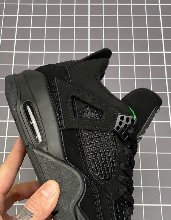 TÊNIS NIKE AIR JORDAN 4 BLACK CAT