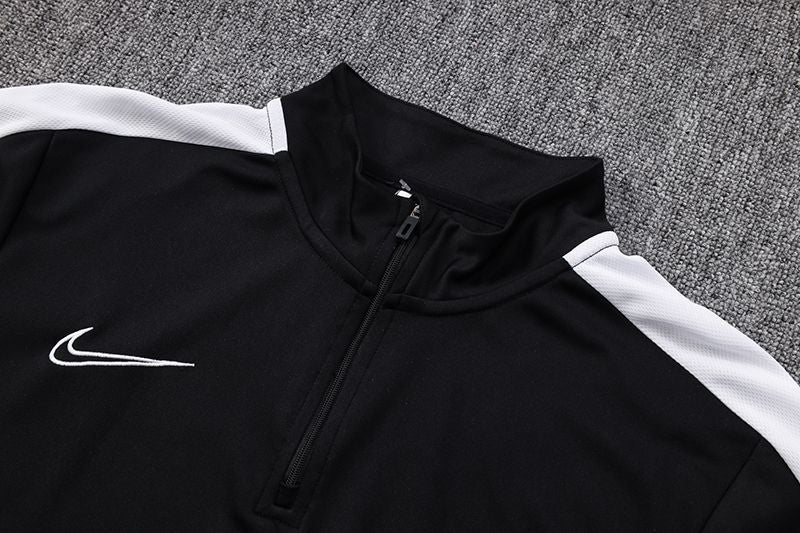 Conjunto Nike Treino Preto x Branco Dri Fit