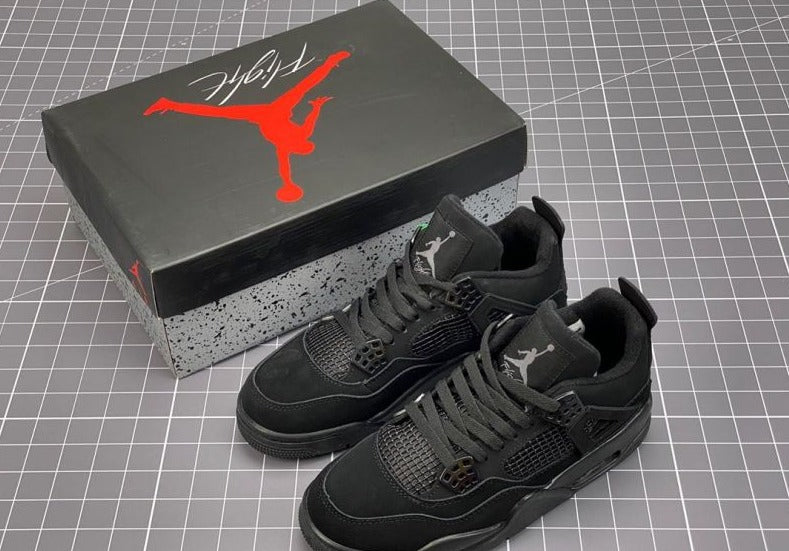 TÊNIS NIKE AIR JORDAN 4 BLACK CAT