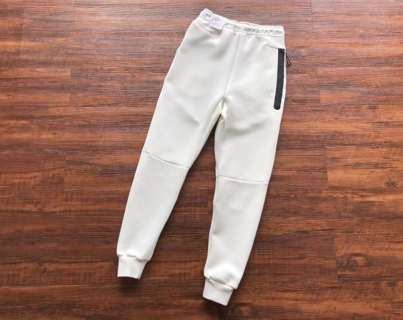 Conjunto Tech Fleece Branco