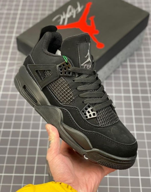 TÊNIS NIKE AIR JORDAN 4 BLACK CAT