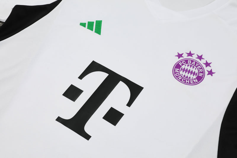 Kit Camisa e Short Bayern de Munique 23/24