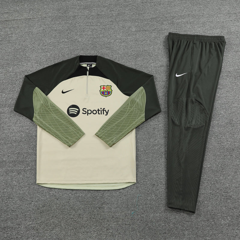 Conjunto Meio Ziper Barcelona – Verde Militar e Creme 23/24