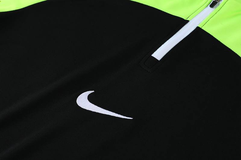 Conjunto Treino Nike Preto e Verde Dri Fit