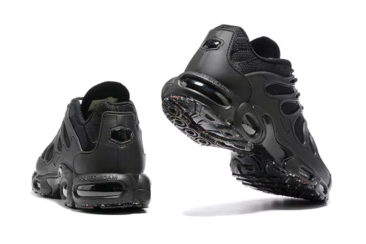 TÊNIS NIKE AIR MAX TERRASCAPE PLUS TRIPLE BLACK