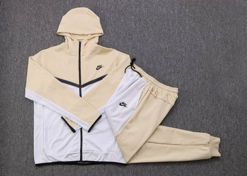 Conjunto Tech Fleece Creme e Branco