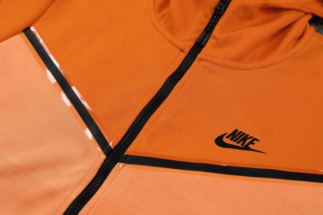 Conjunto Nike Tech Fleece Laranja