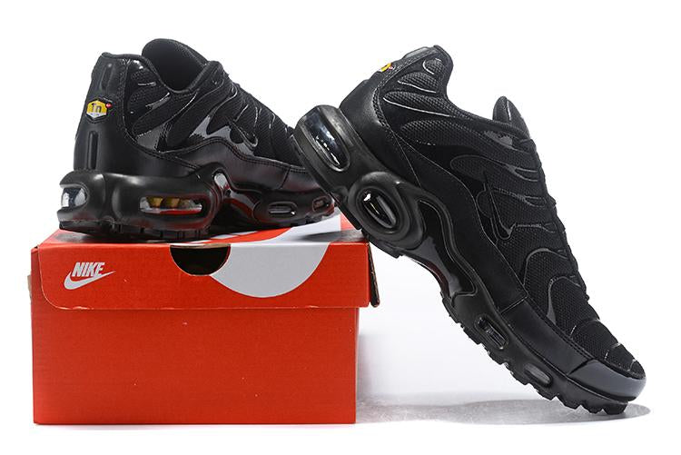 TÊNIS NIKE AIR MAX PLUS TN ALL BLACK