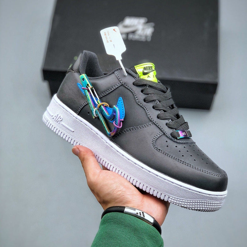 TÊNIS NIKE AIR FORCE 1 BLACK CARBINER