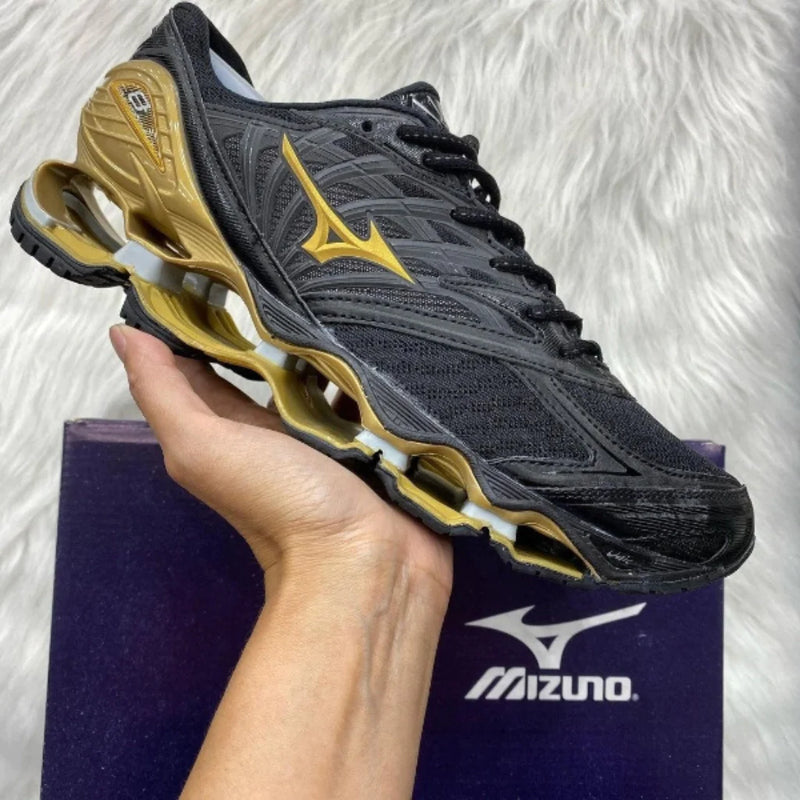 Tênis Mizuno Prophecy 8 Preto e Dourado