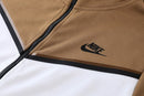 Conjunto Nike Tech Fleece Caramelo x Branco - Lagrife Sport