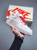 TÊNIS NIKE AIR FORCE 1 TRIPLE WHITE x SUPREME - Lagrife Sport