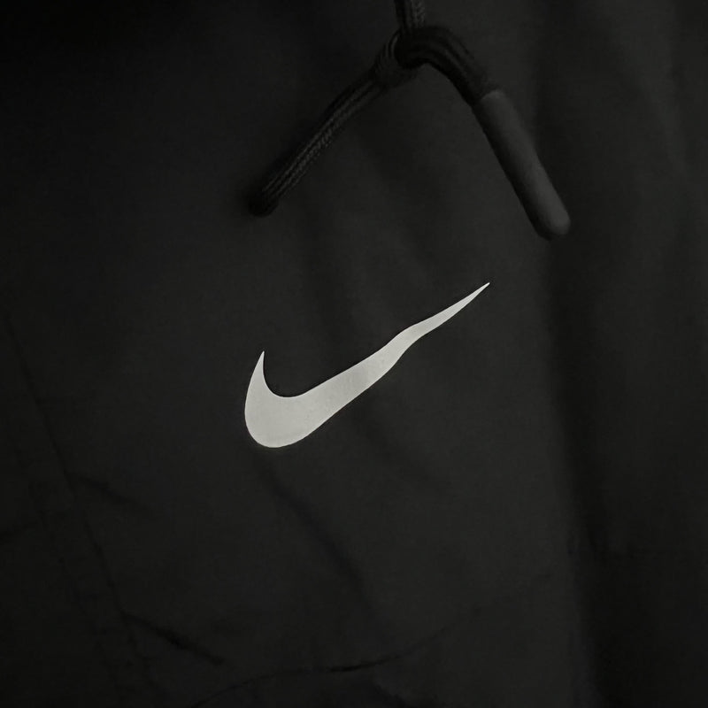 Corta-vento Nike. 2022 - Preto